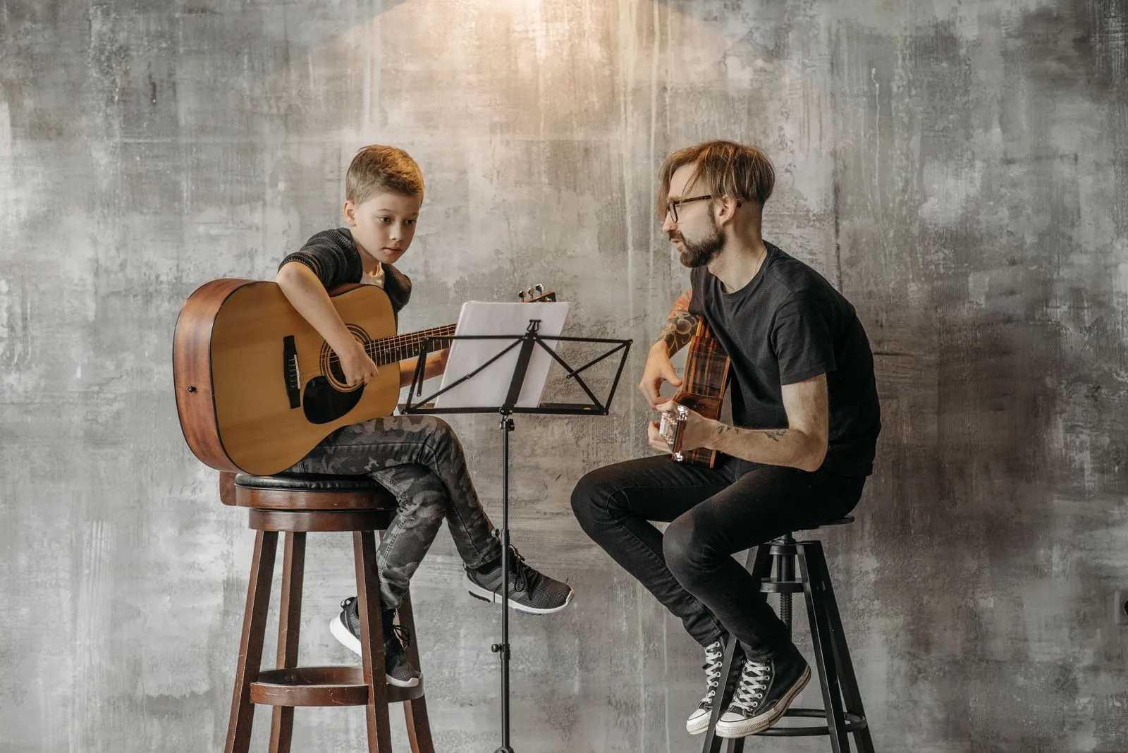 How to Practice Flamenco Guitar Between Lessons